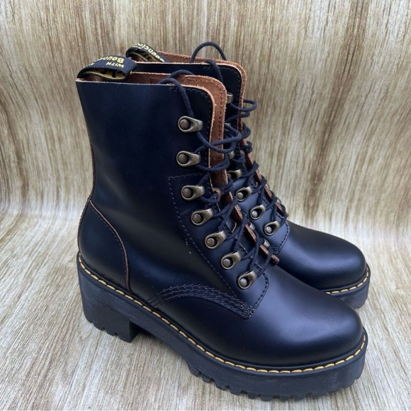 Dr. Martens Leona 7-Hook Boot - US Women's 7 - Picture 4 of 8
